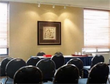 Days By Wyndham West Hotel Ottawa