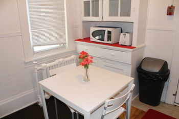 Adib - 362 Friel St, Unit 2 Apartment *