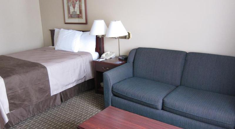 Travelodge By Wyndham West
