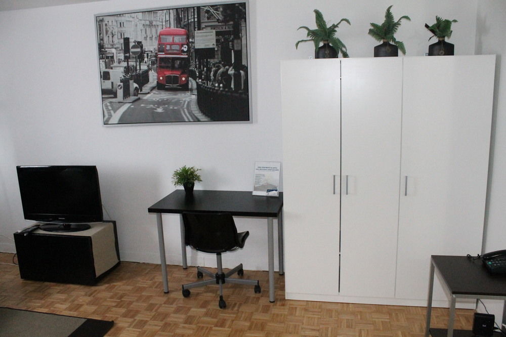 Adib 2448 Carling Ave Apartment Ottawa