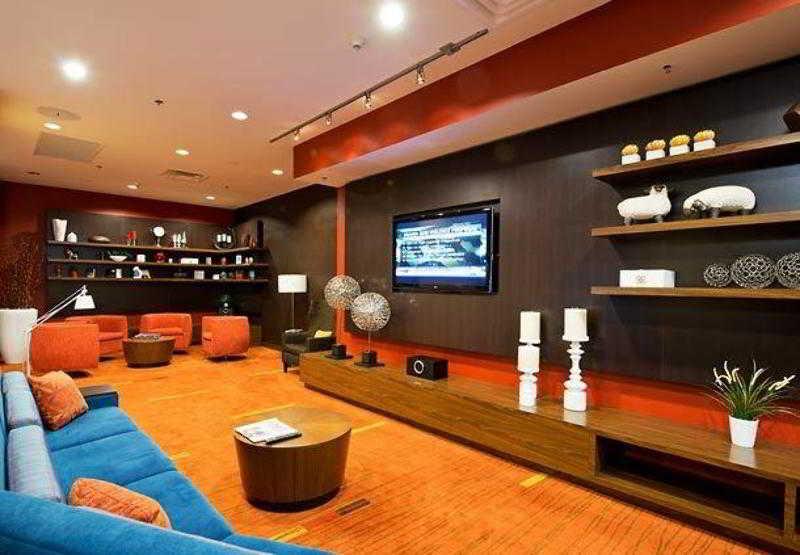 Hotel Courtyard By Marriott East