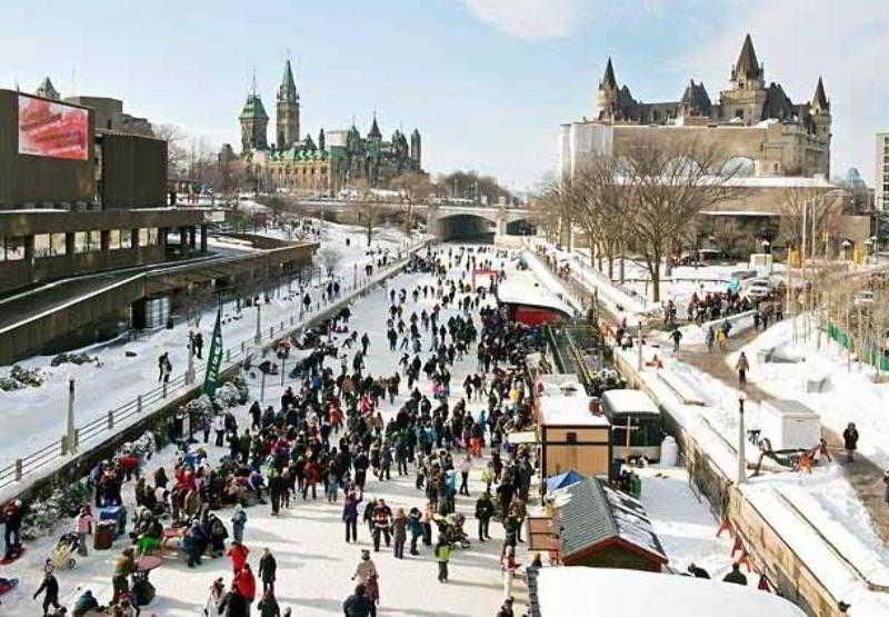 Hotel Courtyard By Marriott East 3*