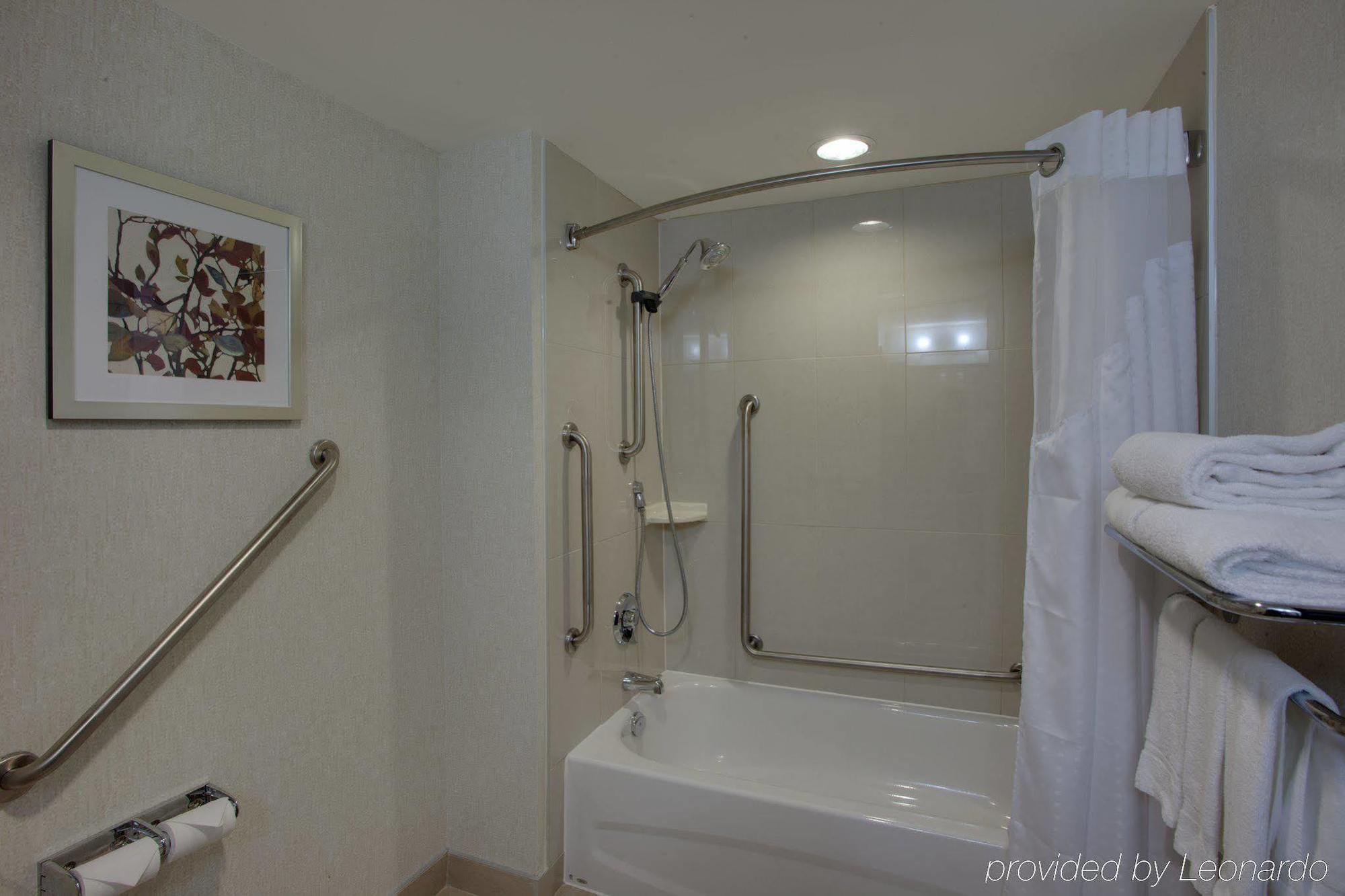 Hotel Express & East-orleans By Ihg