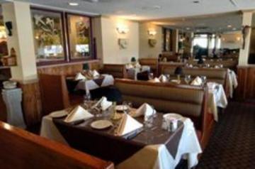 Hotel Western Barons & Conference Center 3*