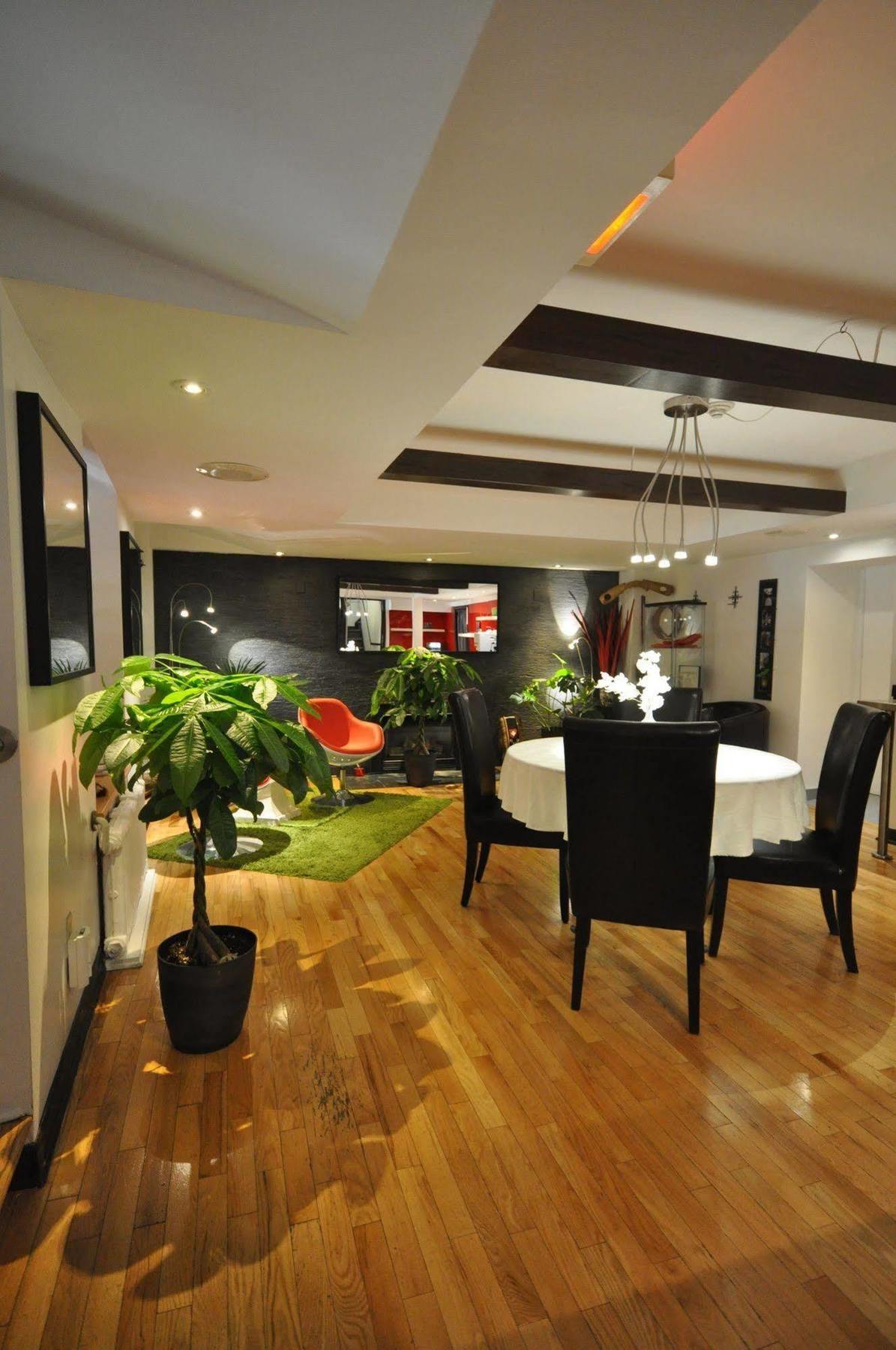 Hotel Swiss Ottawa