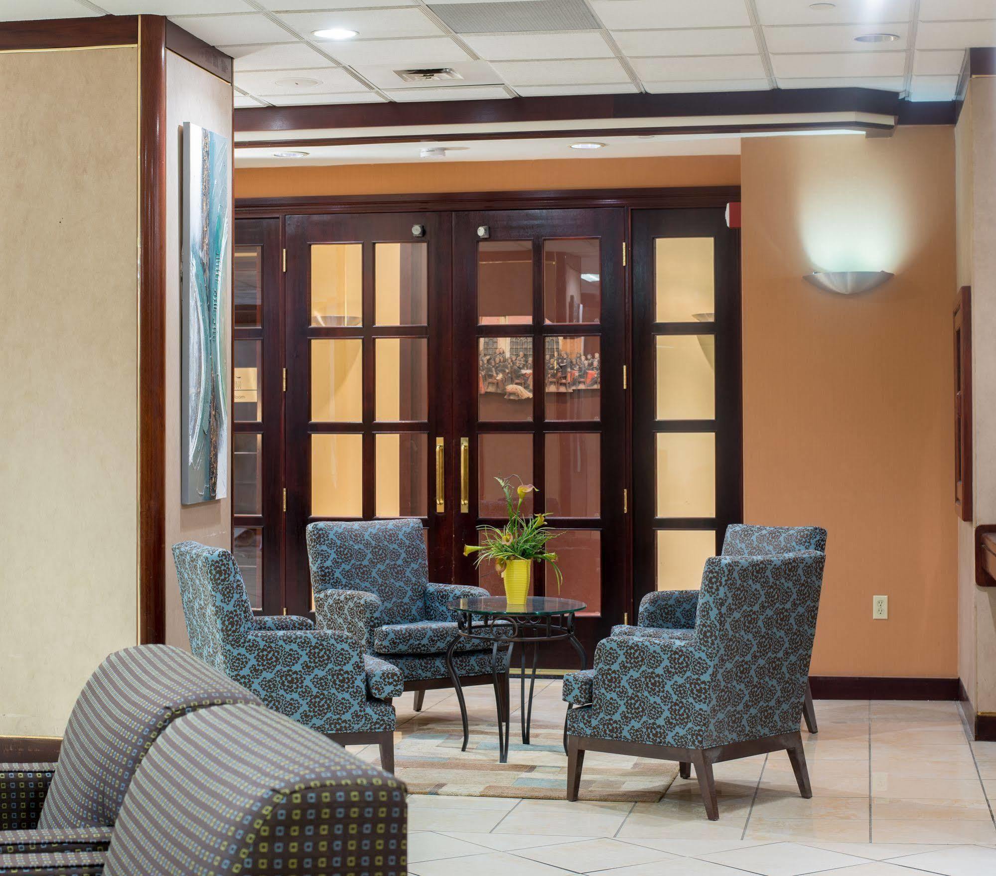 Hotel Capital Hill & 3*