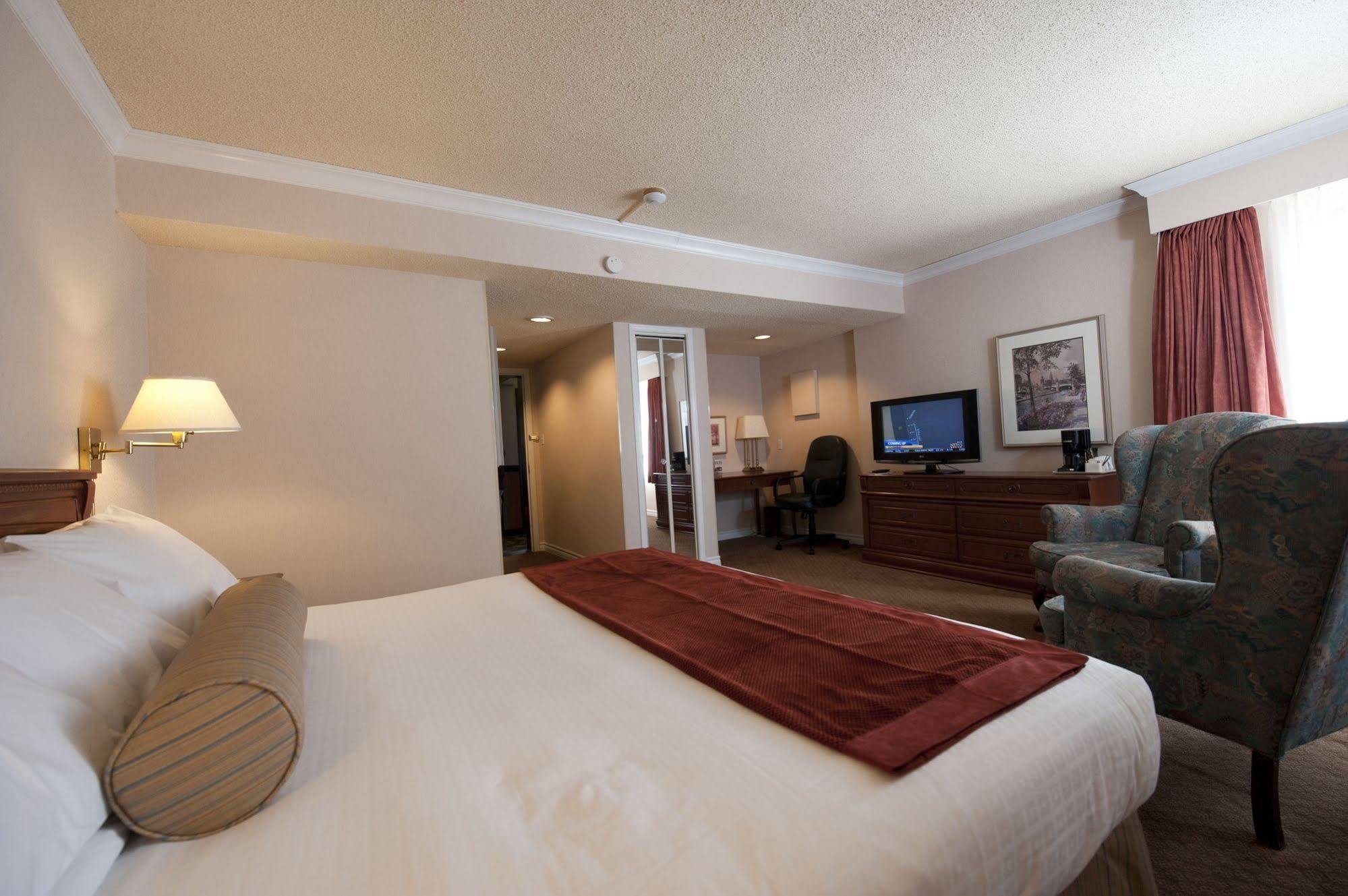 Hotel Capital Hill & 3*