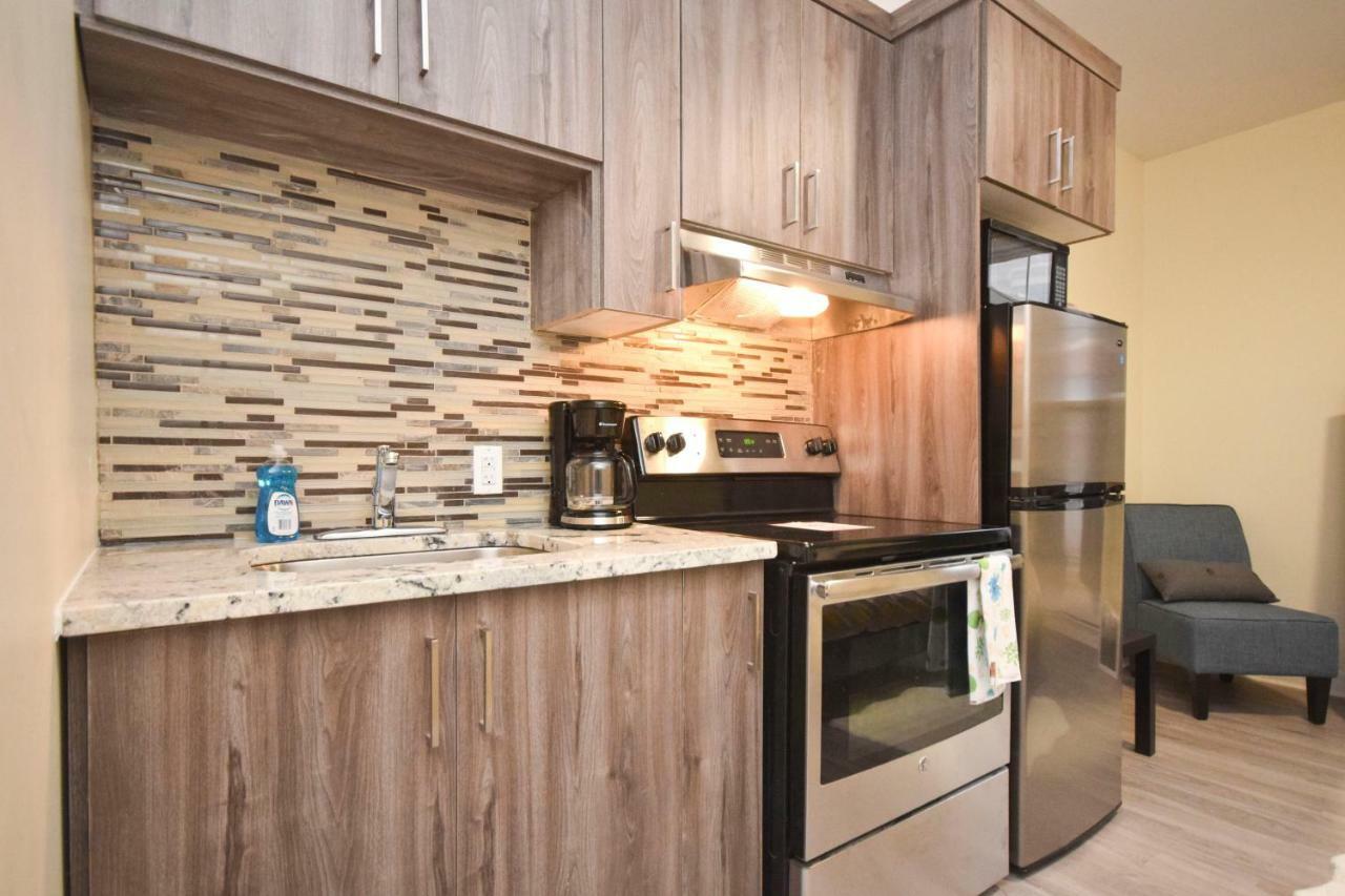 Cozy Studio - 378 Dalhousie Street