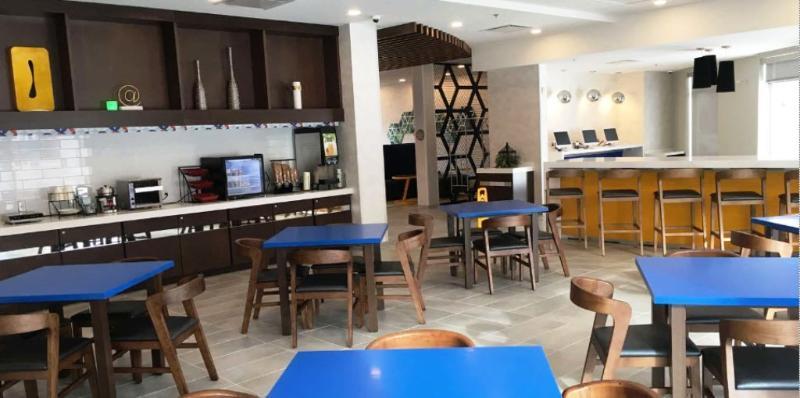 Hotel Glo Western Kanata West