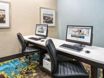 Hotel Homewood By Hilton Airport Ottawa